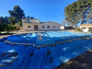 Miete Chalet in Pedanías - Extrarradio. 1.500 inmobiliaria la mancha alquila parcela de lujo a estrenar