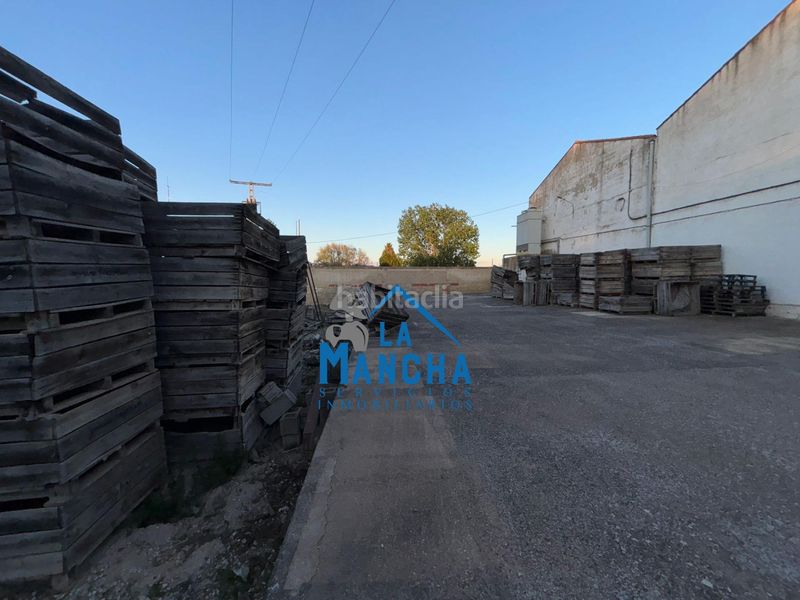 Foto eed8ed0f-9881-4628-bc1a-40159b2cb582. Capannone industriale in Pedanías - Extrarradio Albacete