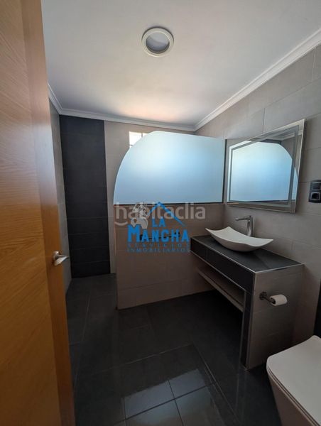 Foto 1dea45c5-f138-468b-8f3d-8a2c8ca624e2. Casa adossada amb calefacció aparcament a Gineta (La)