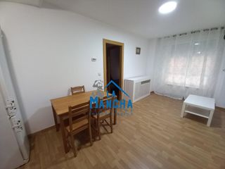 Miete Etagenwohnung in Centro. 700 inmobiliaria la mancha alquila bonito piso en el centro de a