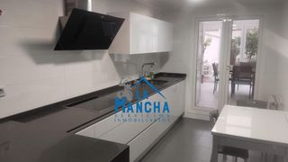 Reihenhaus in Facultad de Medicina. 445.000 inmobiliaria la mancha vende adosado en barrio medicina