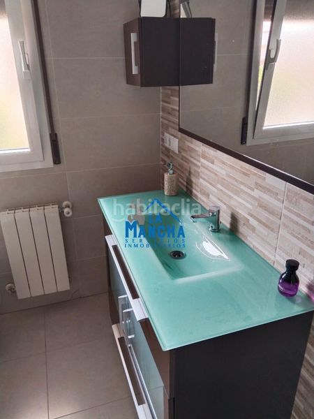 Foto 0f31135d-f374-4188-886d-4f00f54fd212. Casa adossada amb calefacció aparcament piscina a Albacete