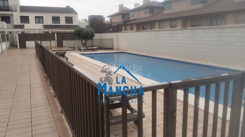 Foto 29f99e44-8739-4f9b-94d2-45997ae22d5b. Casa adossada amb calefacció aparcament piscina a Albacete