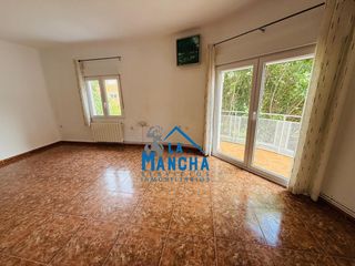 Piso en El Pilar. 153.000 inmobiliaria la mancha vende bonito piso de 3 habitacion