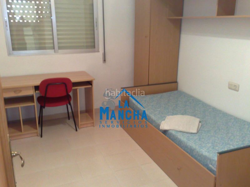 Foto 4ba97916-e880-4a00-b4d3-d88a623adfe6. Pis amb calefacció aparcament a Hospital Albacete