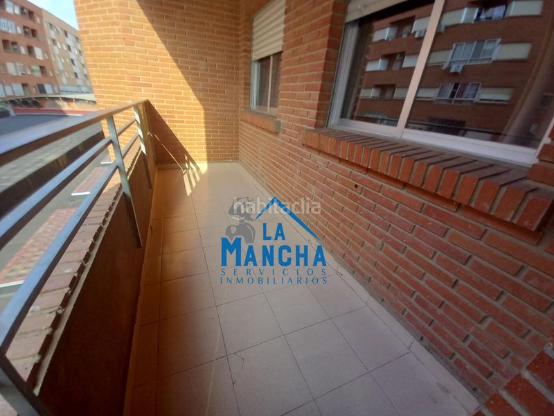 Foto d7a93b14-7f8e-4f53-9a12-3fc48734f9f6. Pis amb calefacció aparcament a Hospital Albacete