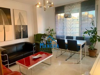 Rent Apartment in Centro. 700mes inmobiliaria la mancha alquila apartamento en el centro d