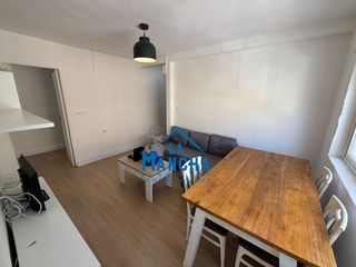 Rent Flat in Hermanos Falcó. 660mes inmobiliaria la mancha alquila piso en zona hospital gene