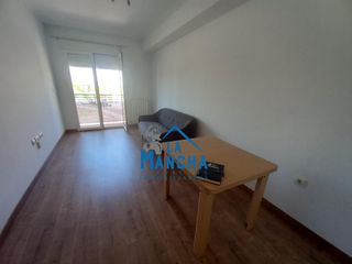 Apartament a Alto de los Molinos. 190.000 inmobiliaria la mancha vende bonito apartamento en zona