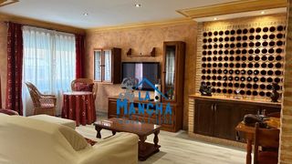 Lloguer Pis  Calle diego de velazquez. 800 al mes inmobiliaria la mancha alquila piso en zona carretas