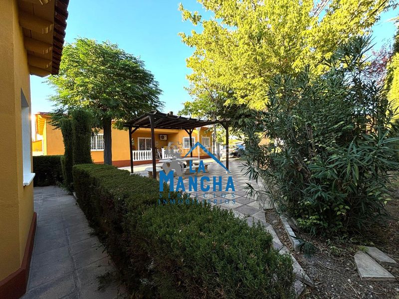 Foto 78b709b1-1e5d-47a3-8a79-154d68033b24. Haus mit heizung parking pool in Pedanías - Extrarradio Albacete