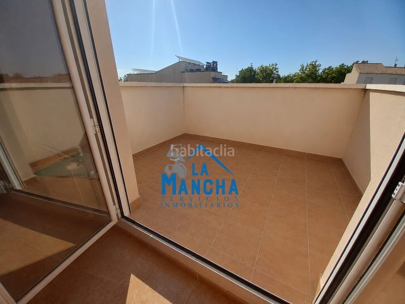 Foto 1f69b151-48b9-44e5-a597-59f456eff4bd. Casa adossada amb calefacció aparcament a Madrigueras