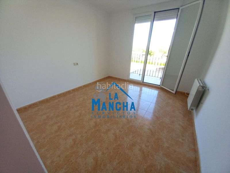 Foto 49c52972-fded-4550-aacf-0e5af650bd77. Casa adossada amb calefacció aparcament a Madrigueras