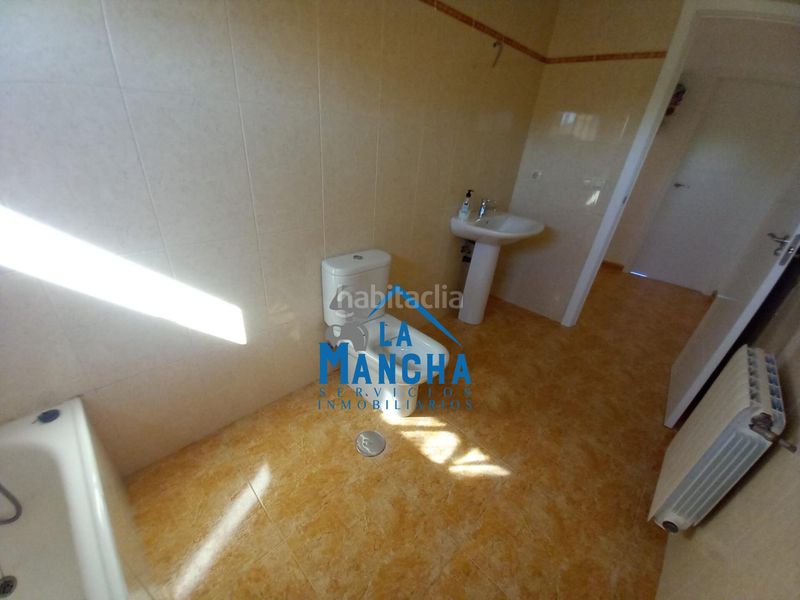 Foto 572b5296-5c69-4b85-9d97-9553ceb1906a. Casa adossada amb calefacció aparcament a Madrigueras
