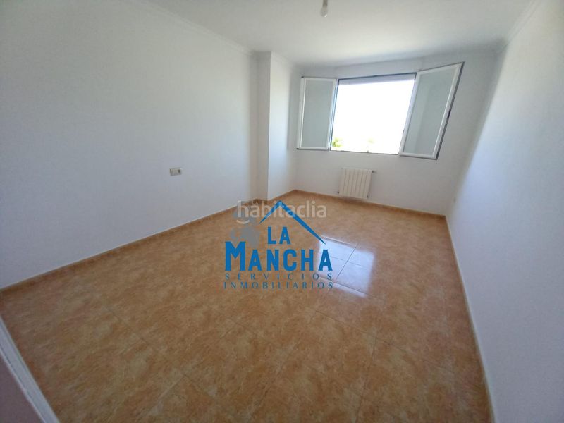 Foto c62e7edb-d551-406b-b52a-f990fa5e1d51. Casa adossada amb calefacció aparcament a Madrigueras