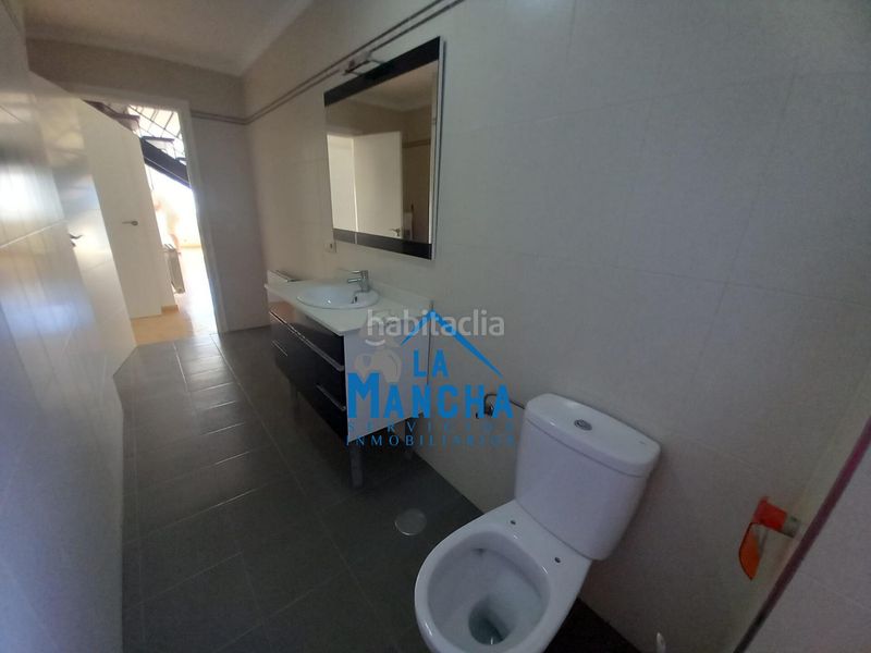 Foto e63a0a8c-f14f-4116-aeca-7fcd9b0e0722. Casa adossada amb calefacció aparcament a Madrigueras