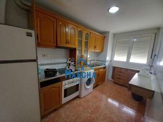 Casa a schiera in Casas de Juan Núñez. 87.700 inmobiliaria la mancha vende adosado en casas de juan nuñ