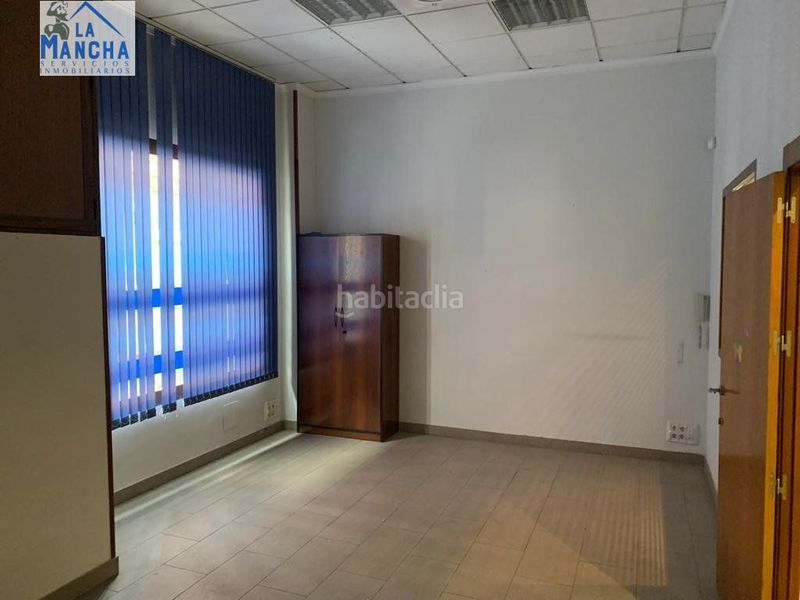 Foto b823a5f8-317d-4aeb-9a92-b21d6aa12897. Local comercial a Industria Albacete