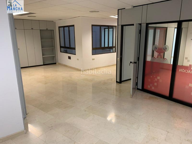 Foto b6acca2e-2a3d-40ab-9131-1c51f9a6f759. Lloguer local comercial amb calefacció a Centro Albacete