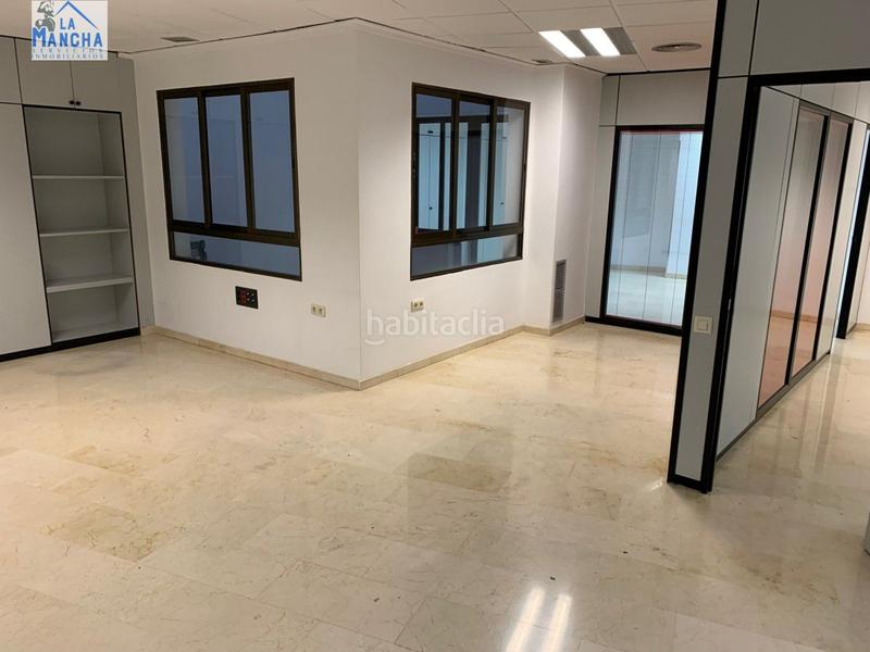 Foto 8efbeb3e-ea1d-4d67-9f02-2da70c395352. Rent business premise with heating in Centro Albacete