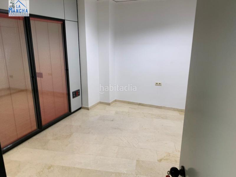 Foto 955dc5c5-5738-4bb9-8fd1-b20f8ea738e5. Rent business premise with heating in Centro Albacete