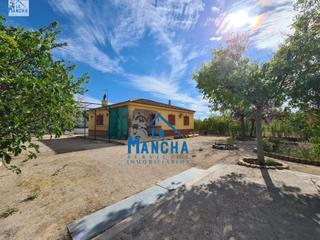 Casa  Calle el sondeo. Inmobiliaria la mancha vende parcela en casas viejas