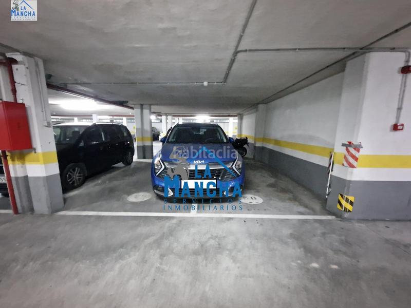 Foto b6aaebe1-c2d0-434e-9658-966d5f8ce064. Autoparkplatz in Imaginalia - Llanos del Águila Albacete