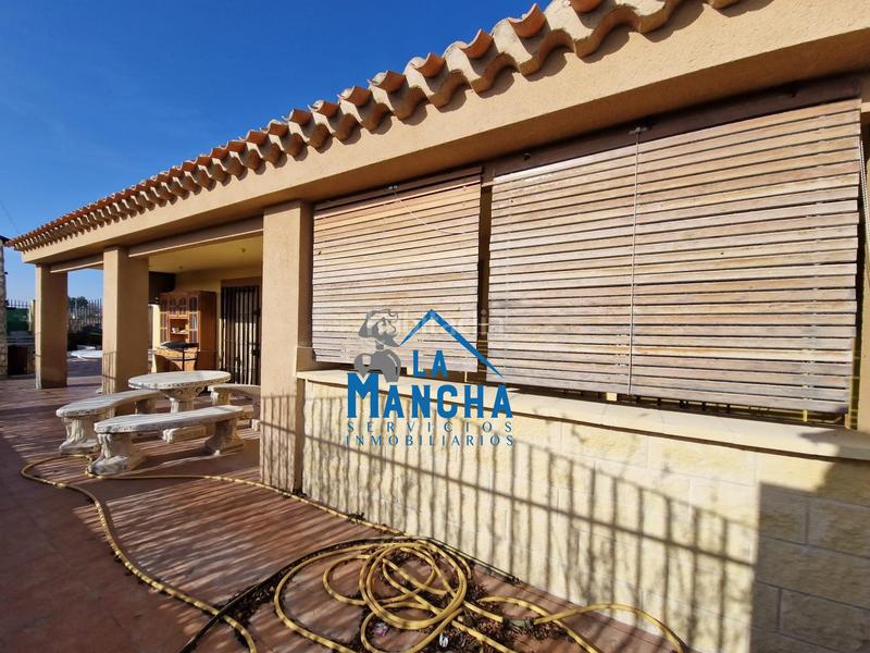 Foto 39ea653a-0096-4699-abcc-bd690696fed9. Chalet inmobiliaria la mancha vende chalet independiente en zona carretera de jaen en Albacete