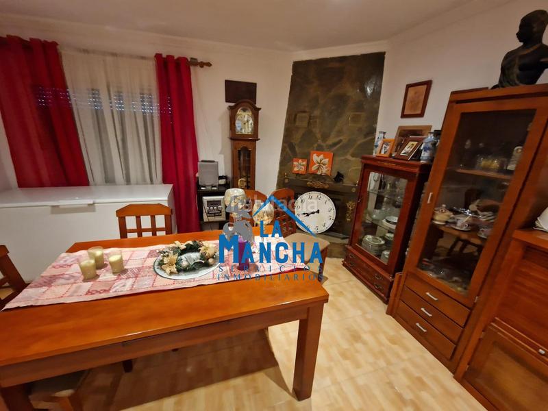 Foto 7b06db33-2b92-4569-a2dd-cdf6dd231382. Chalet inmobiliaria la mancha vende chalet independiente en zona carretera de jaen en Albacete