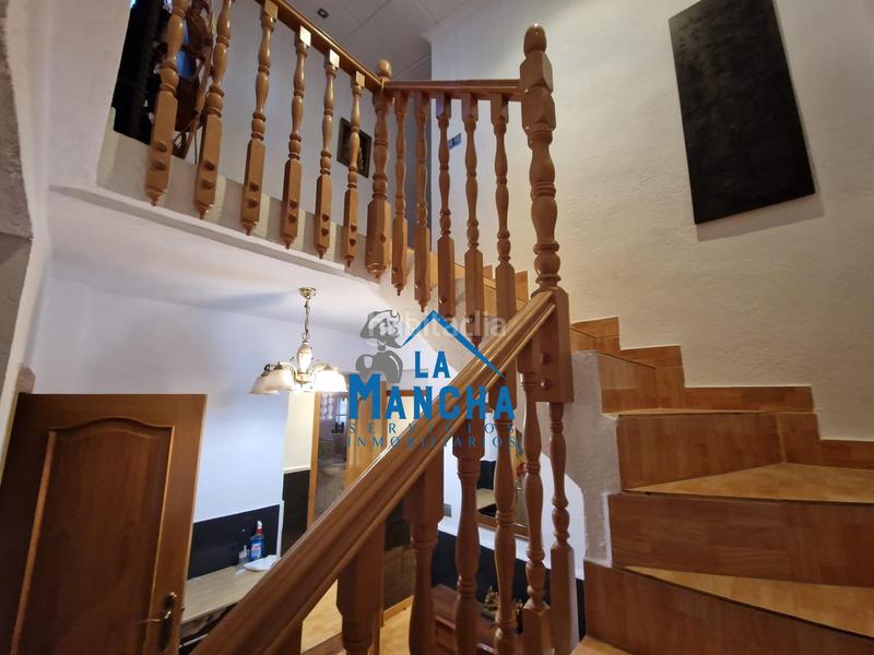Foto d1d99ccc-9f1f-4671-a573-ba06028f7176. Chalet inmobiliaria la mancha vende chalet independiente en zona carretera de jaen en Albacete