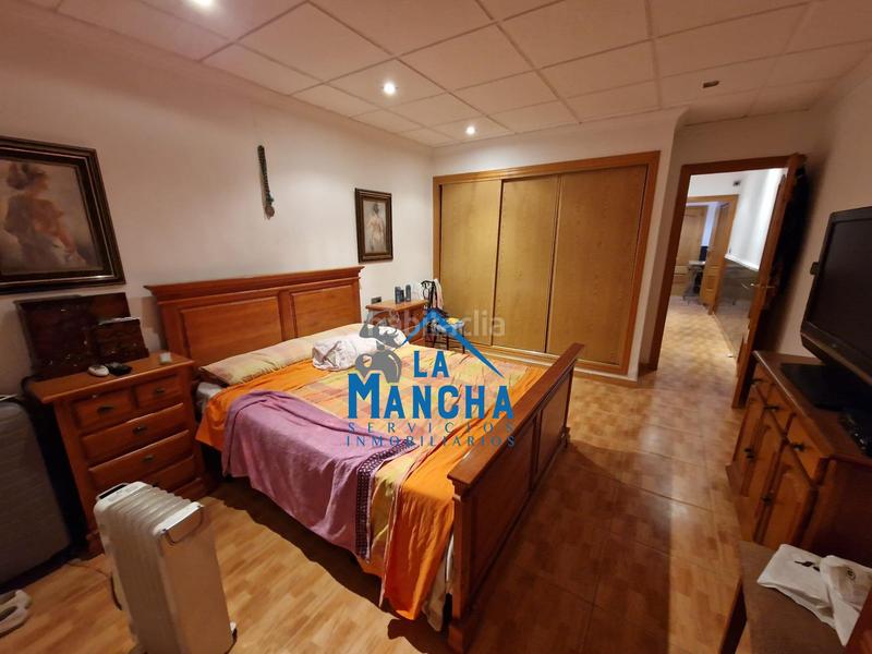 Foto e4cb0bbd-68fa-45e8-bc1b-19ee796479ab. Chalet inmobiliaria la mancha vende chalet independiente en zona carretera de jaen en Albacete