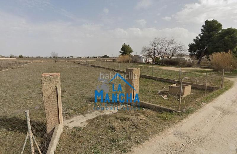 Foto 74cb0bbe-6ae0-4b1d-8e31-1b4fef01915a. Finca rústica inmobiliaria la mancha vende terreno rustico zona hospitalfacultad de medicina en Albacete