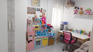 Etagenwohnung  Calle jesus nazareno. Inmobiliaria la mancha vende piso en el centro de albacete