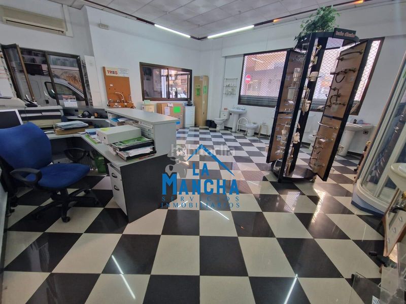 Foto 3d7ed1c5-c1be-4973-8cc7-2a9394ed1f12. Local comercial a Feria Albacete