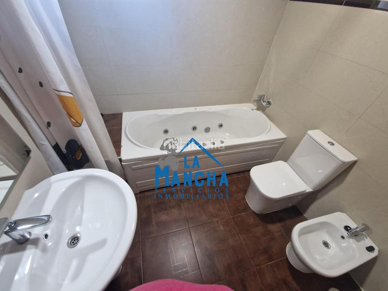 Foto 1eba7c44-57bb-4479-b7d6-e93de6ea6f31. Casa adossada amb calefacció aparcament a Gineta (La)