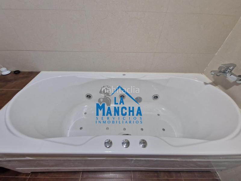 Foto 42534f01-1440-4222-9a1a-25156513b115. Casa adossada amb calefacció aparcament a Gineta (La)