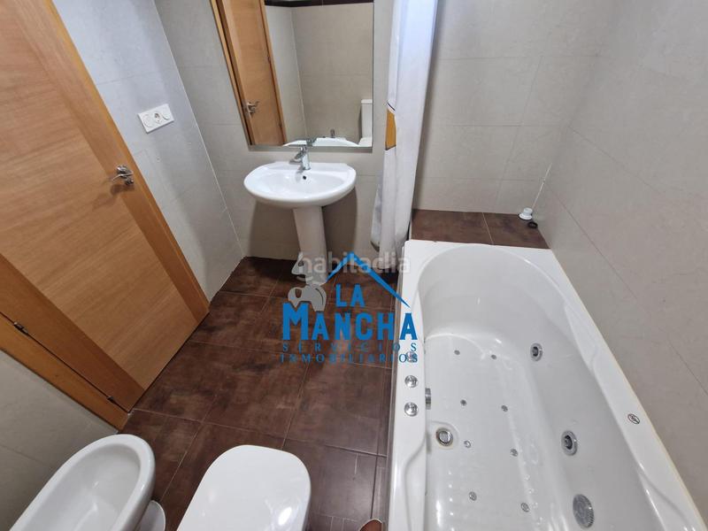 Foto be8e4bb3-aaa2-4c46-8888-754ef6ee51f0. Casa adossada amb calefacció aparcament a Gineta (La)