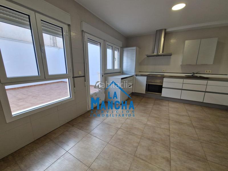 Foto e6e838b8-712c-432c-ad19-130e3d917d7d. Casa adossada amb calefacció aparcament a Gineta (La)