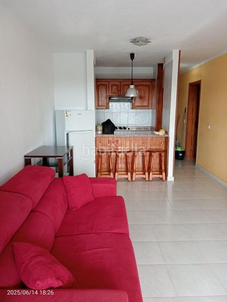 Foto b8893e11-360f-4b61-b298-1afaac560bd5. Pis a Los Cristianos Arona