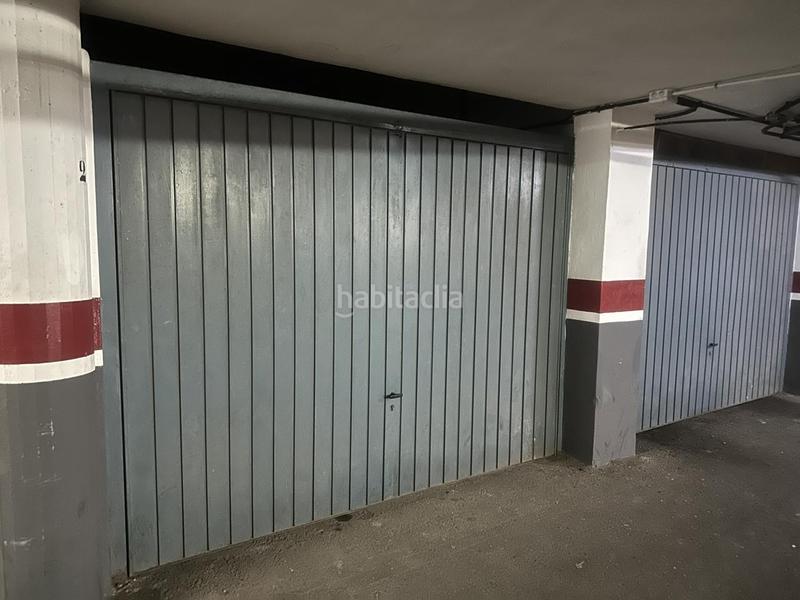 Foto a8705871-2fbe-408f-b082-a9dc0cb74202. Parking voiture dans Playa de las Américas Arona