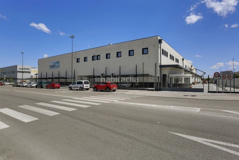 Foto 0bbbd3af-7ad9-4bb5-8d8f-9394237c6c98. Rent industrial building in calle eratóstenes 9 in Getafe