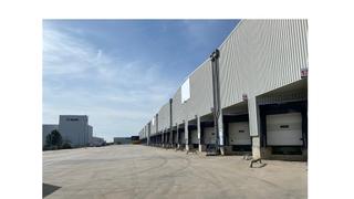 Miete Fabrikhalle in Calle madrid 2. Disponible para alquilar la plataforma logística con 5 naves en