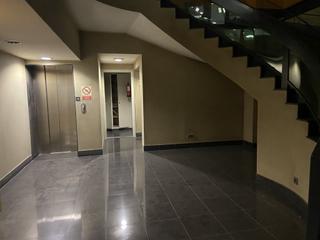 Business premise in Via Augusta 13