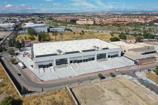 Miete Fabrikhalle in Calle de san dalmacio 43. Alquiler de nave en icc villaverde, madrid