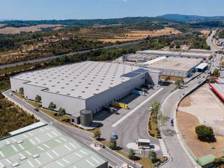 Rent Industrial building in Carrer del gresol 42. Alquiler de plataforma logística en esparreguera logistics park