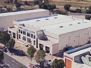 Nave industrial en Calle del arroyo del soto 10. Nave en venta en leganés