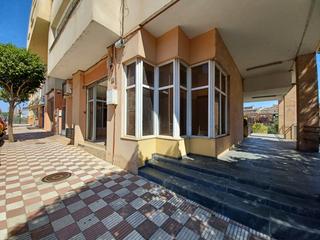 Lloguer Local Comercial a Avinguda lluís companys 8. Junto ayuntamiento