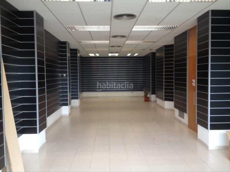Foto 8c5ea1d0-ab1d-438e-8be3-838ff0025dc6. Affitto locale commerciale in avinguda del doctor pasteur 4 in Igualada