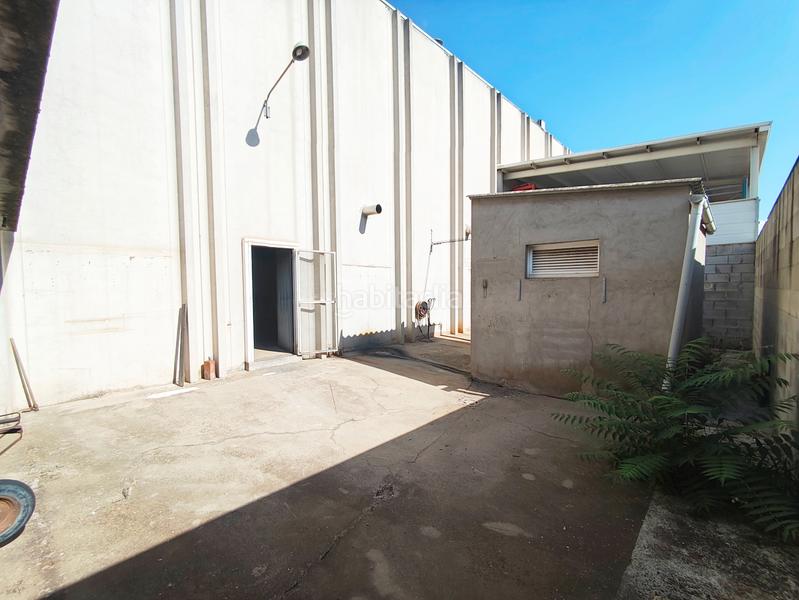 Foto 3f01cc39-245b-4279-9581-ded904e3f1ac. Nave industrial en passatge comunitat 5 en Can Rial Esparreguera