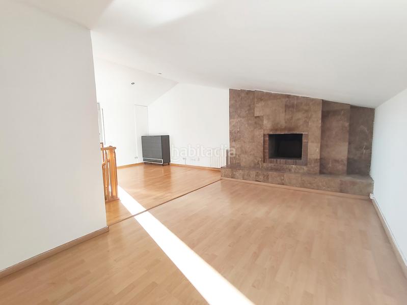 Foto d1052647-5fbd-4eb7-9cab-8c5532659287. Casa adosada en plena naturaleza en Abrera